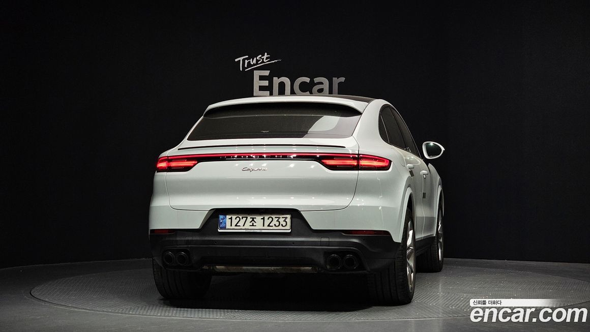 Porsche Cayenne 2021