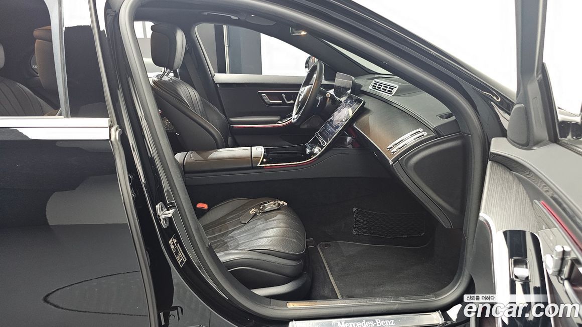 Mercedes-Benz S-Class 2021