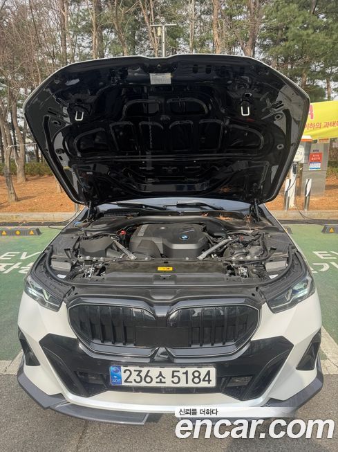 BMW 5-Series 2025