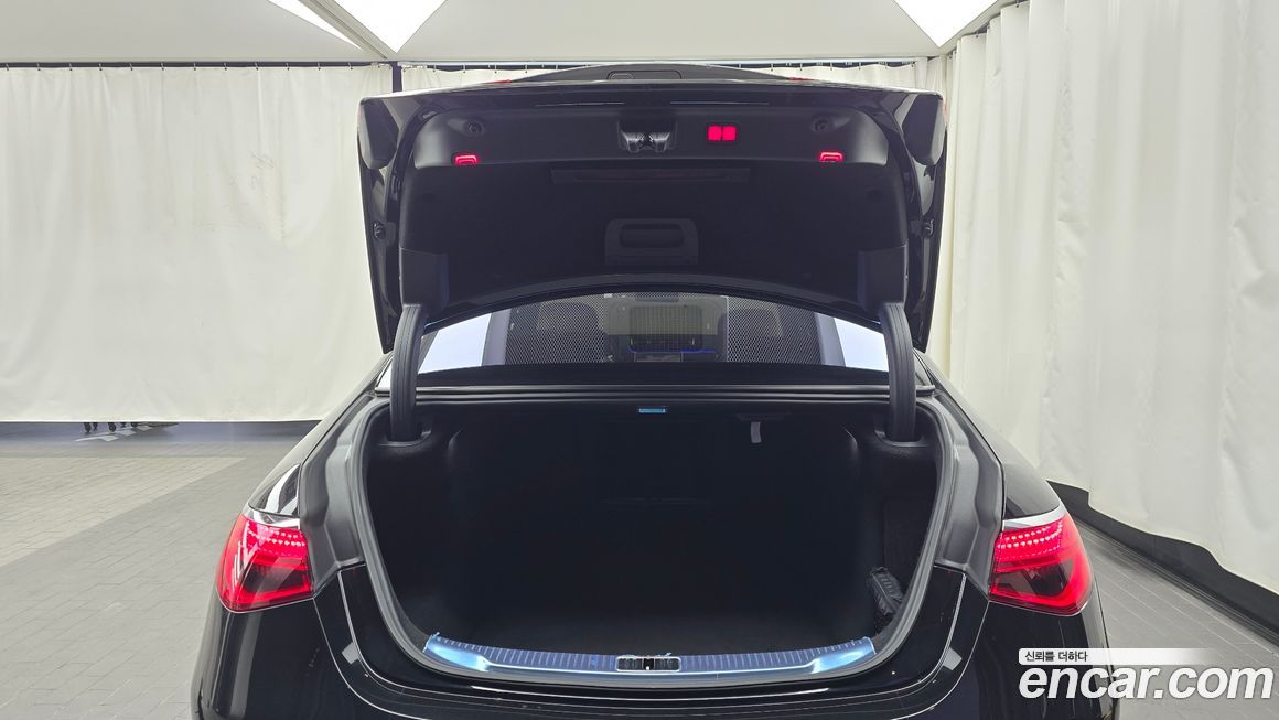 Mercedes-Benz S-Class 2021