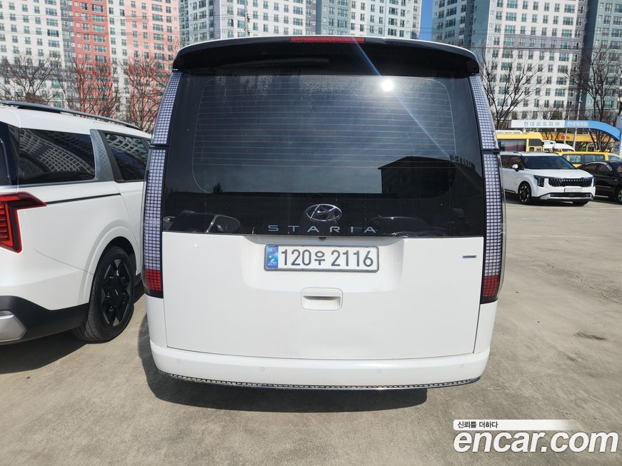 Hyundai Staria 2024