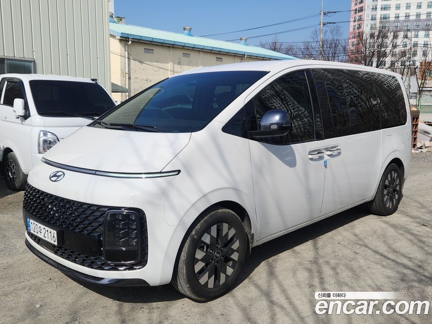 Hyundai Staria 2024