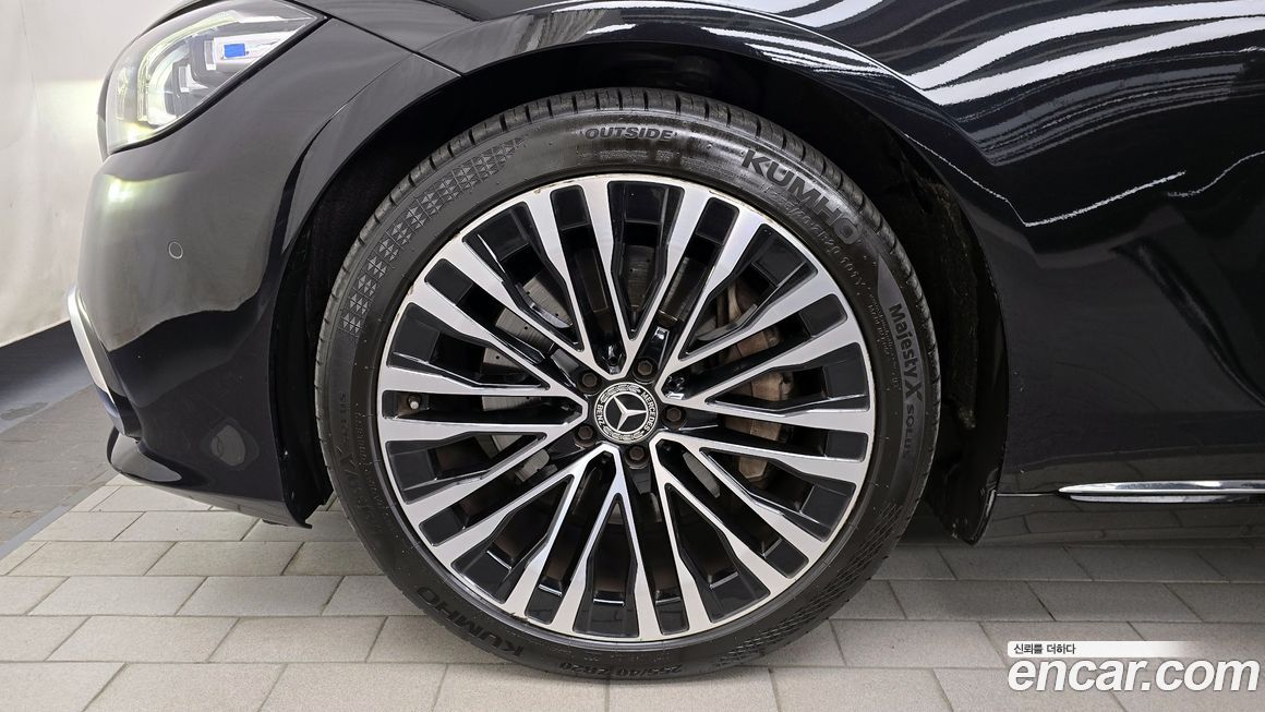 Mercedes-Benz S-Class 2021