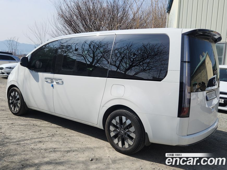 Hyundai Staria 2024