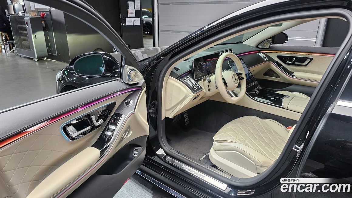Mercedes-Benz S-Class 2021