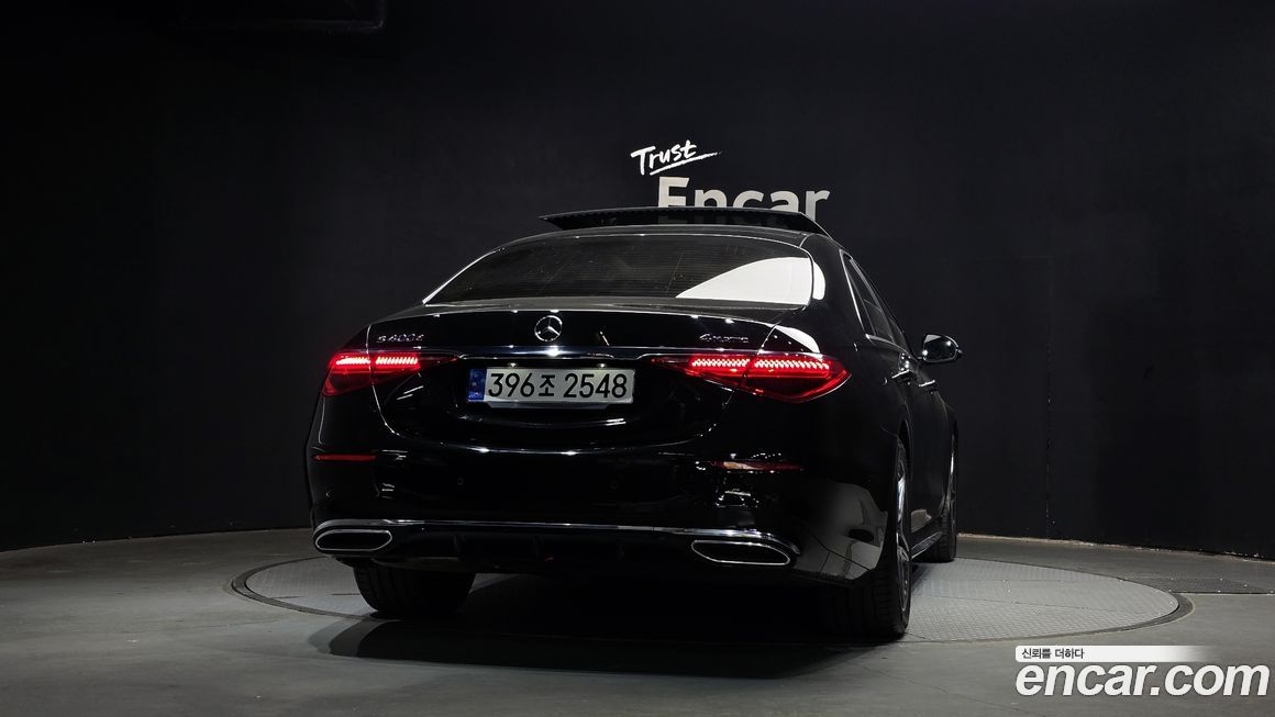 Mercedes-Benz S-Class 2021