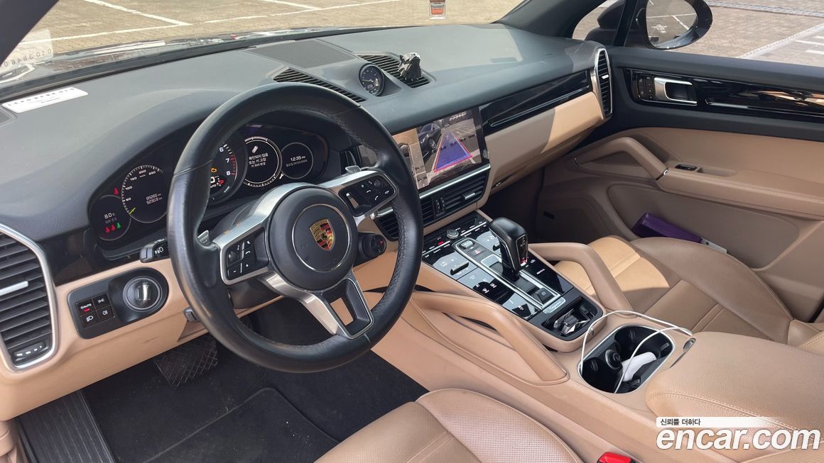 Porsche Cayenne 2021