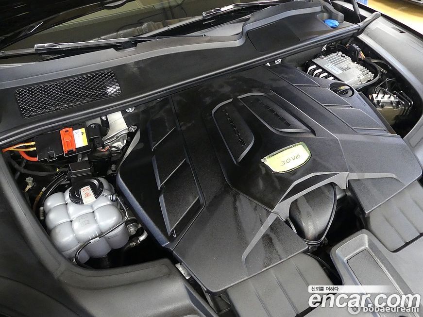 Porsche Cayenne 2021