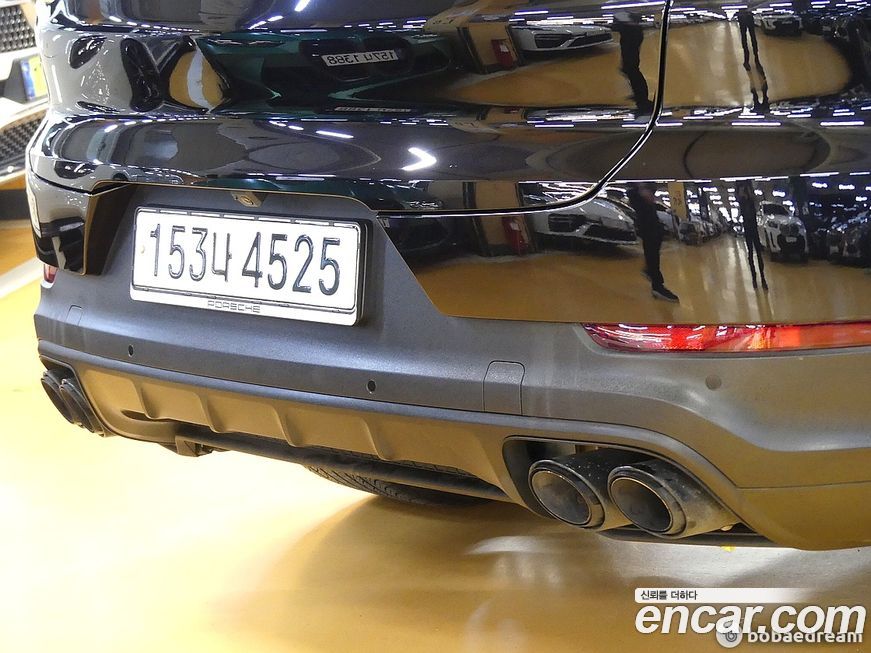 Porsche Cayenne 2021