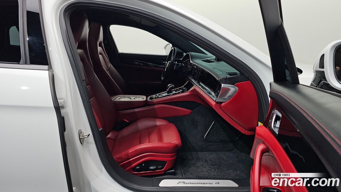 Porsche Panamera 2022