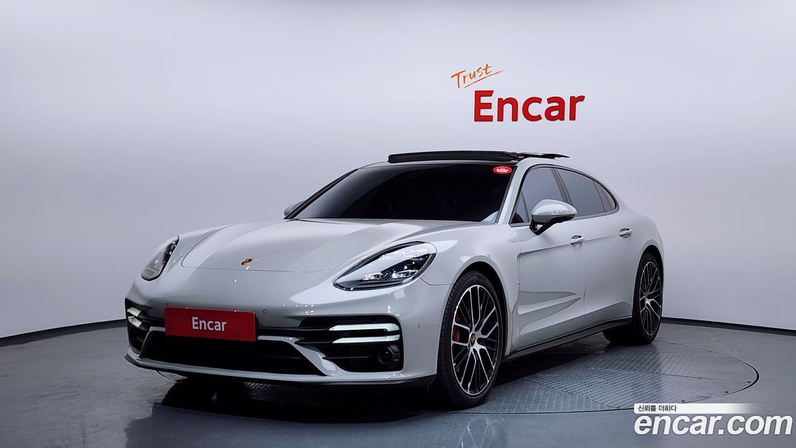 Porsche Panamera 2022