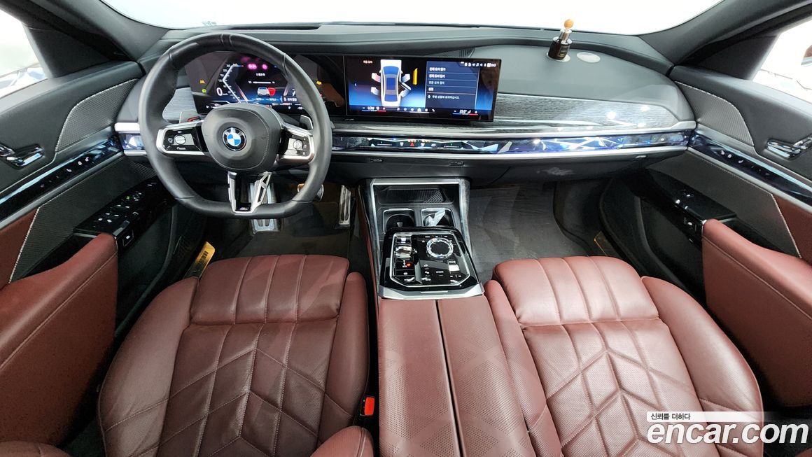 BMW 7-Series 2024