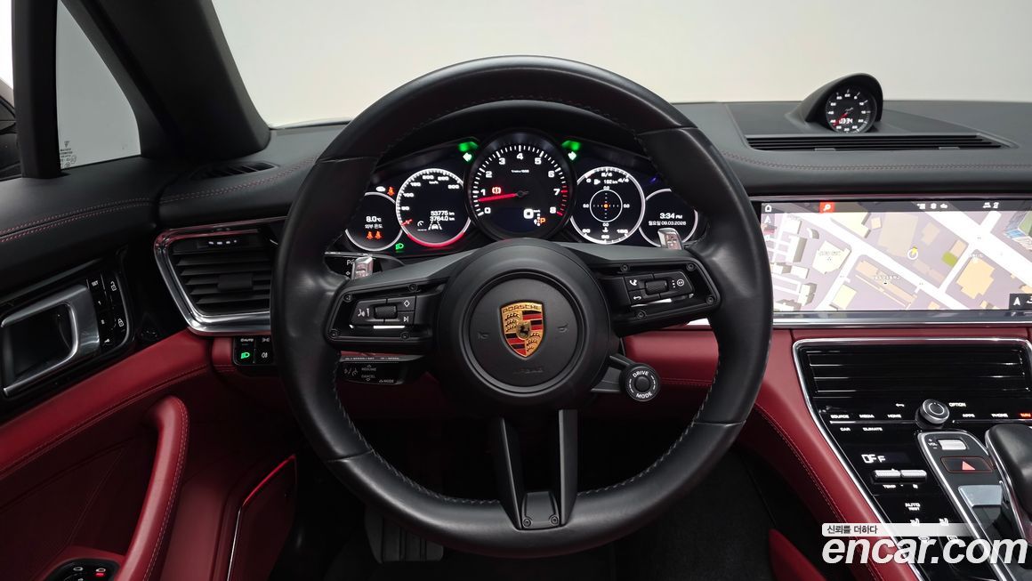 Porsche Panamera 2021