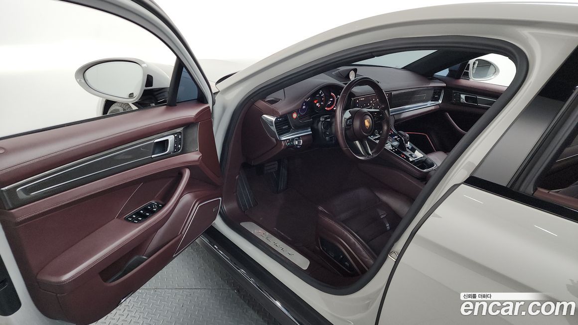 Porsche Panamera 2022