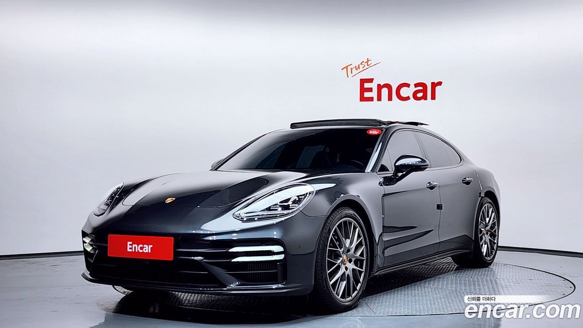 Porsche Panamera 2023