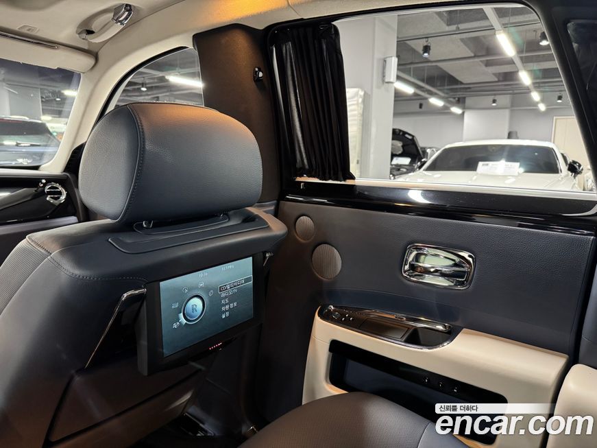 Rolls-Royce Ghost 2011