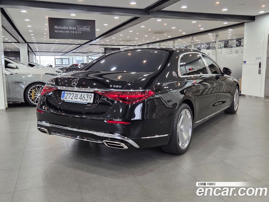 Mercedes-Benz S-Class 2024