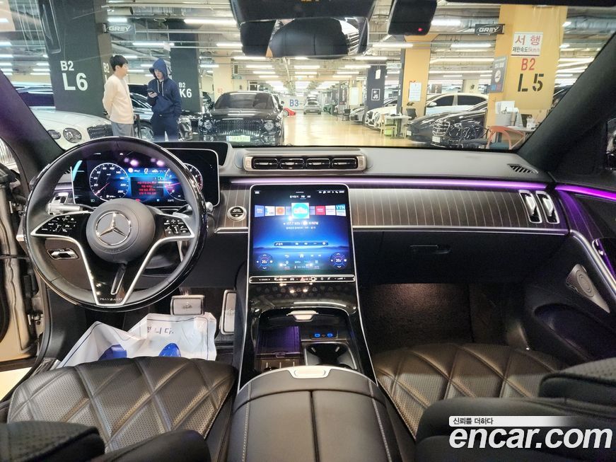 Mercedes-Benz S-Class 2024