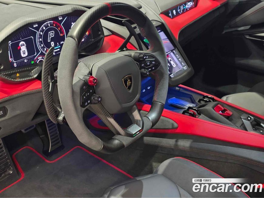 Lamborghini Revuelto 2025