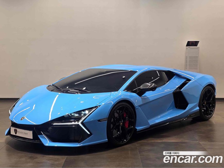 Lamborghini Revuelto 2025