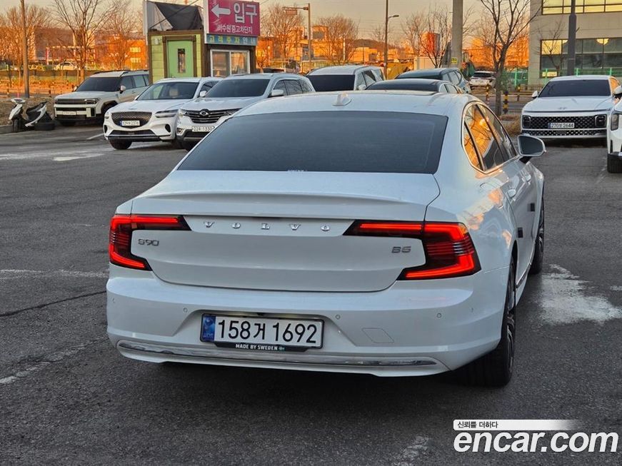 Volvo S90 2024