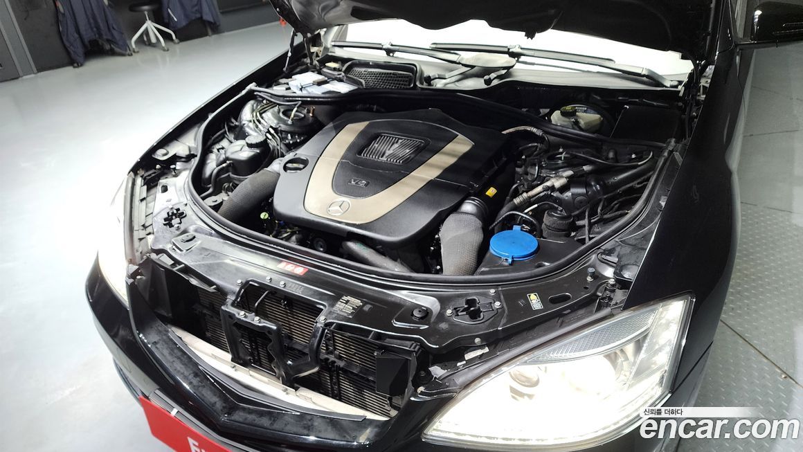 Mercedes-Benz S-Class 2011