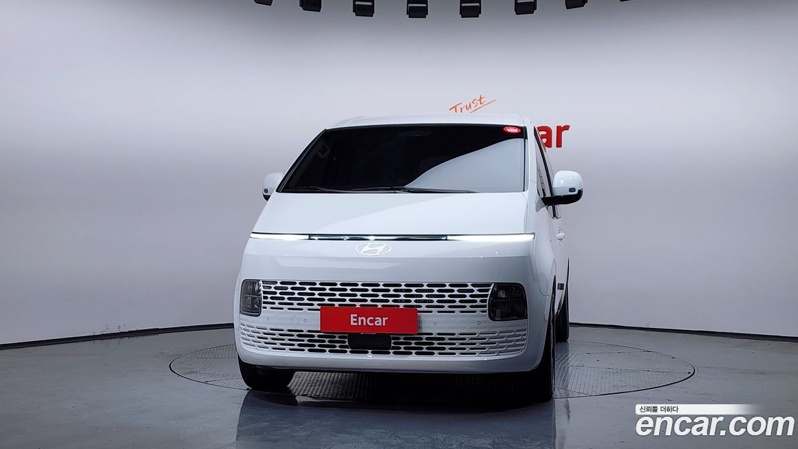 Hyundai Staria 2025