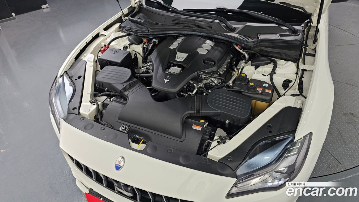 Maserati Quattroporte 2020