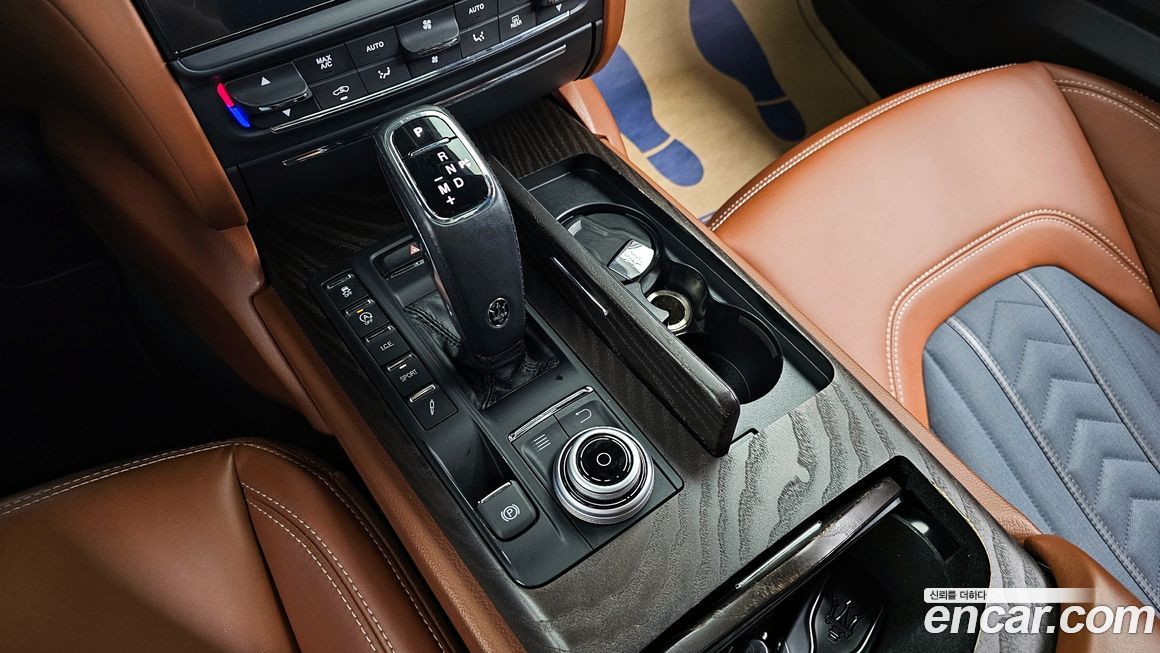 Maserati Quattroporte 2019