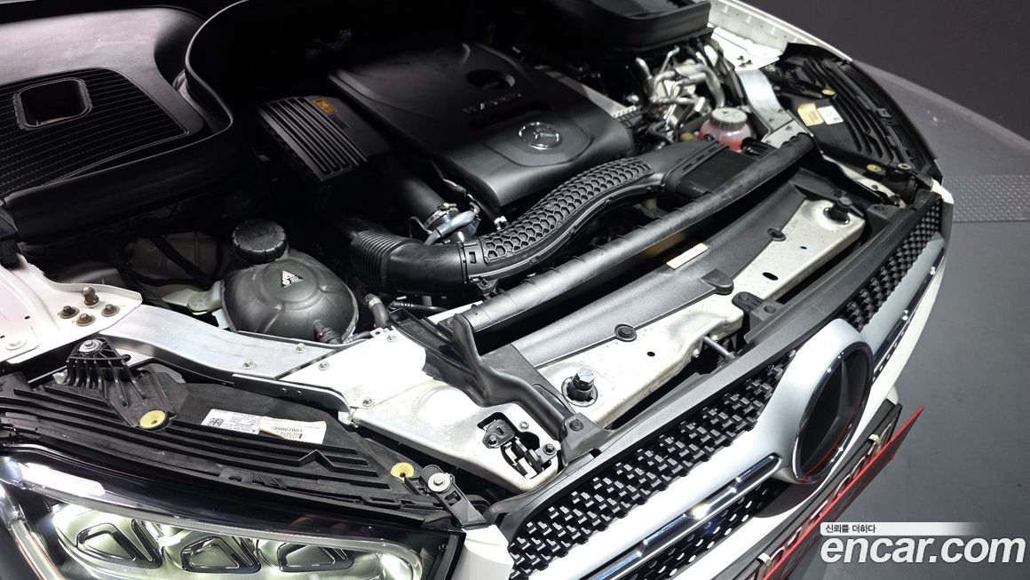 Mercedes-Benz GLC-Class 2021