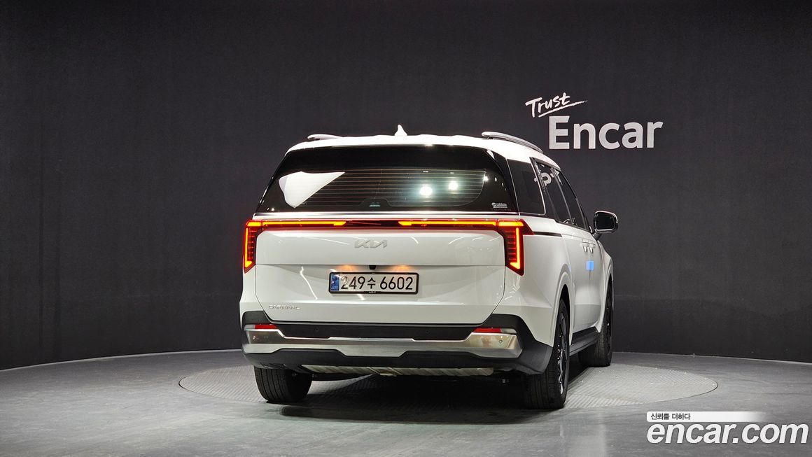 Kia Canival 2025