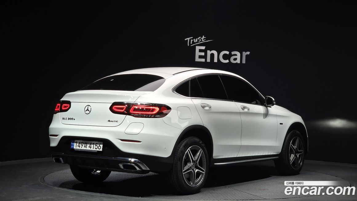 Mercedes-Benz GLC-Class 2021