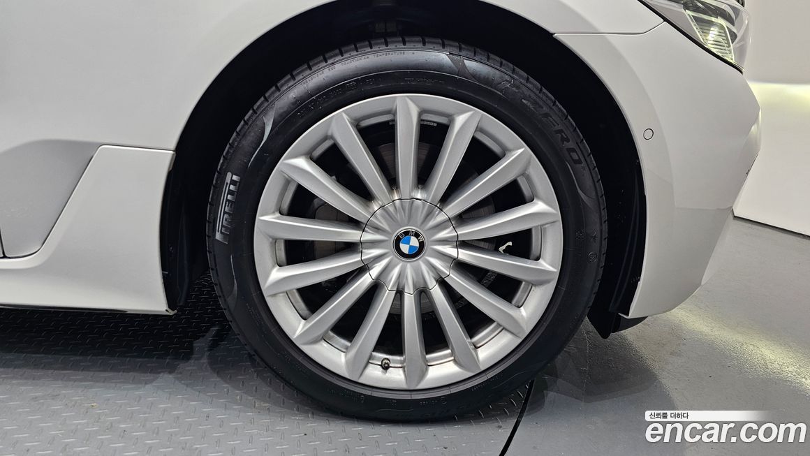 BMW Gran Turismo 2023