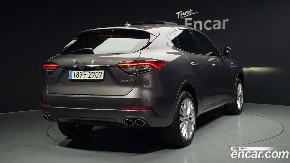 Maserati Levante 2022