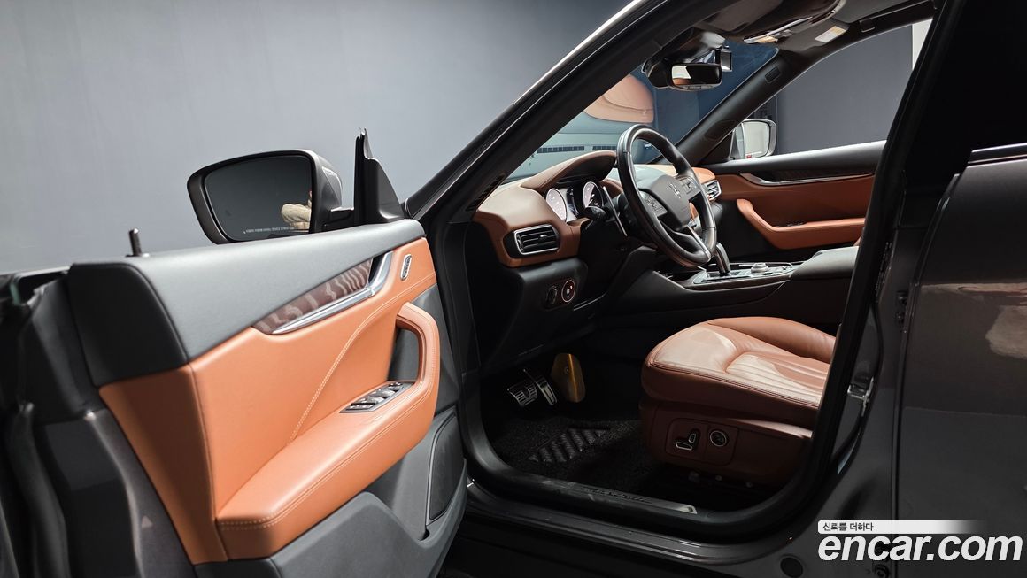 Maserati Levante 2022