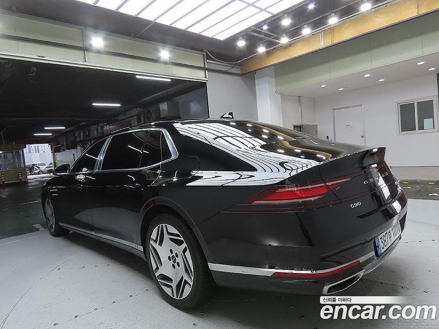 Genesis G90 2023