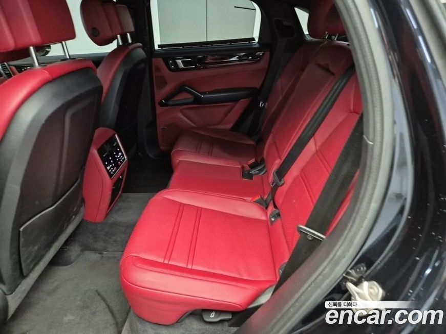 Porsche Cayenne 2022