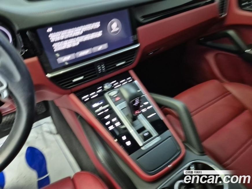 Porsche Cayenne 2022