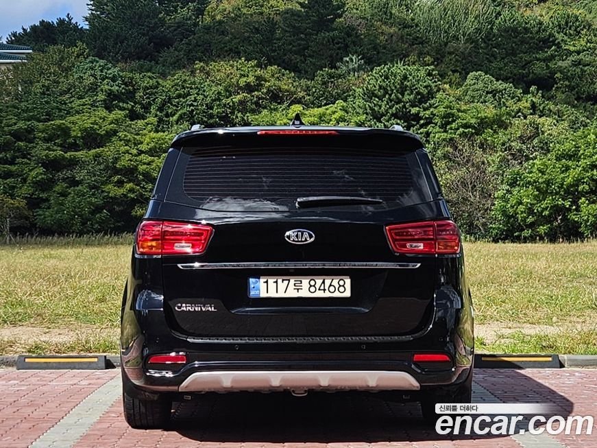Kia Canival 2019