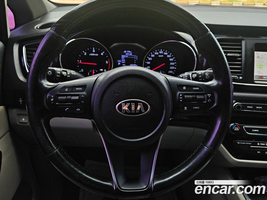 Kia Canival 2019