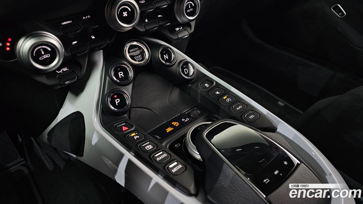 Astonmartin Vantage 2019