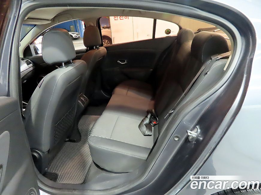 Renault-KoreaSamsung SM3 2011