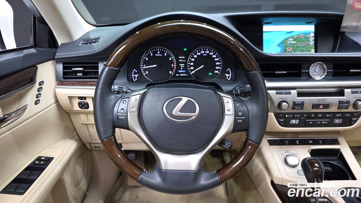 Lexus ES 2013