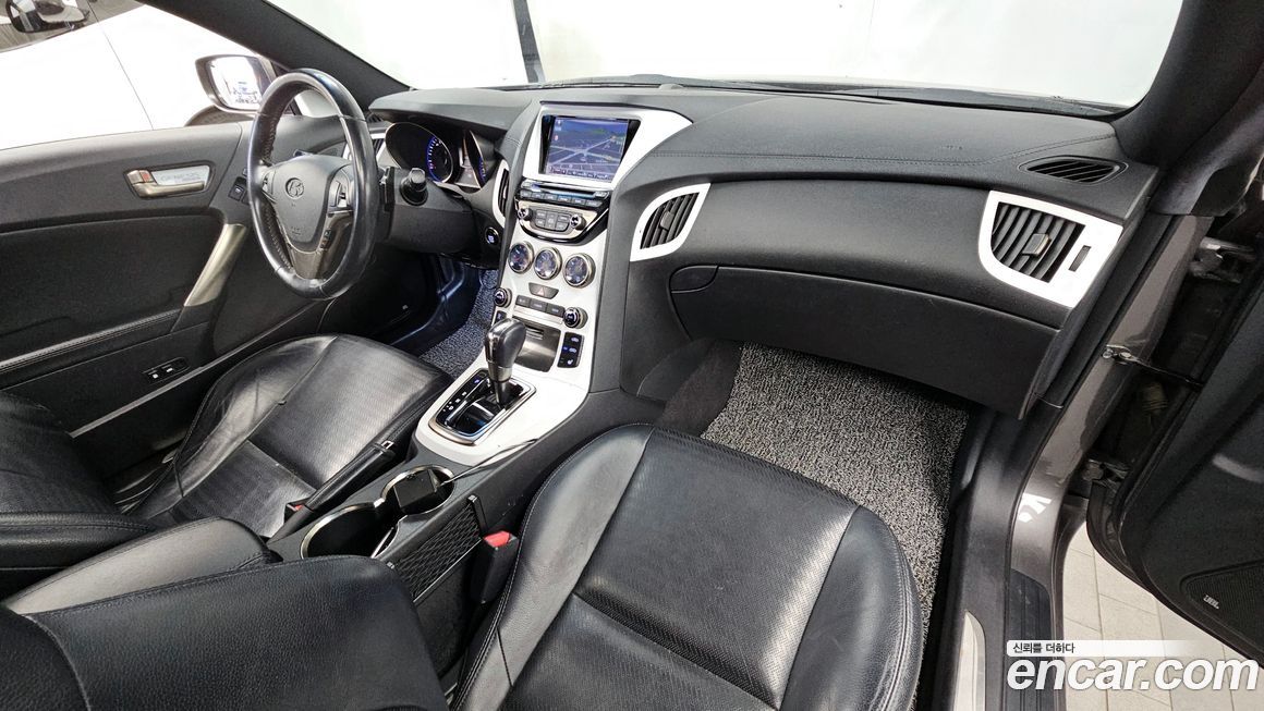 Hyundai Genesis 2012