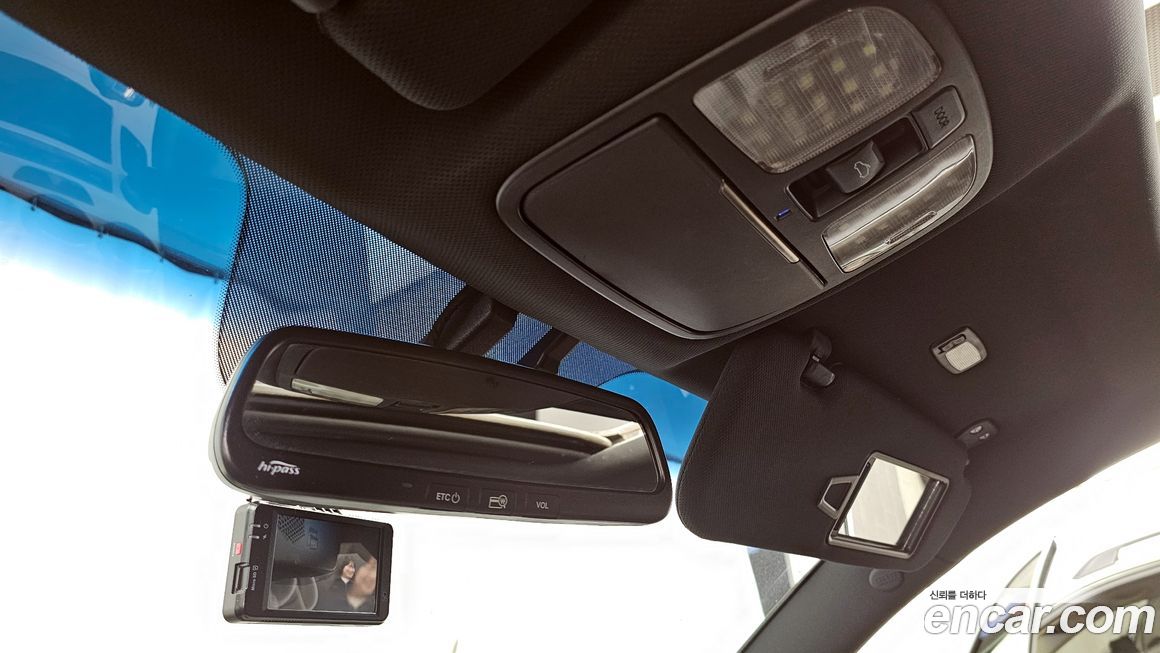 Hyundai Genesis 2012