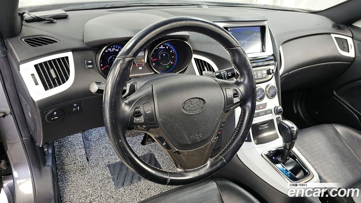 Hyundai Genesis 2012