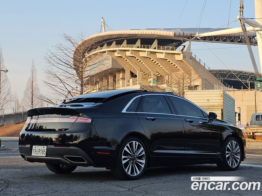 Lincoln MKZ 2020