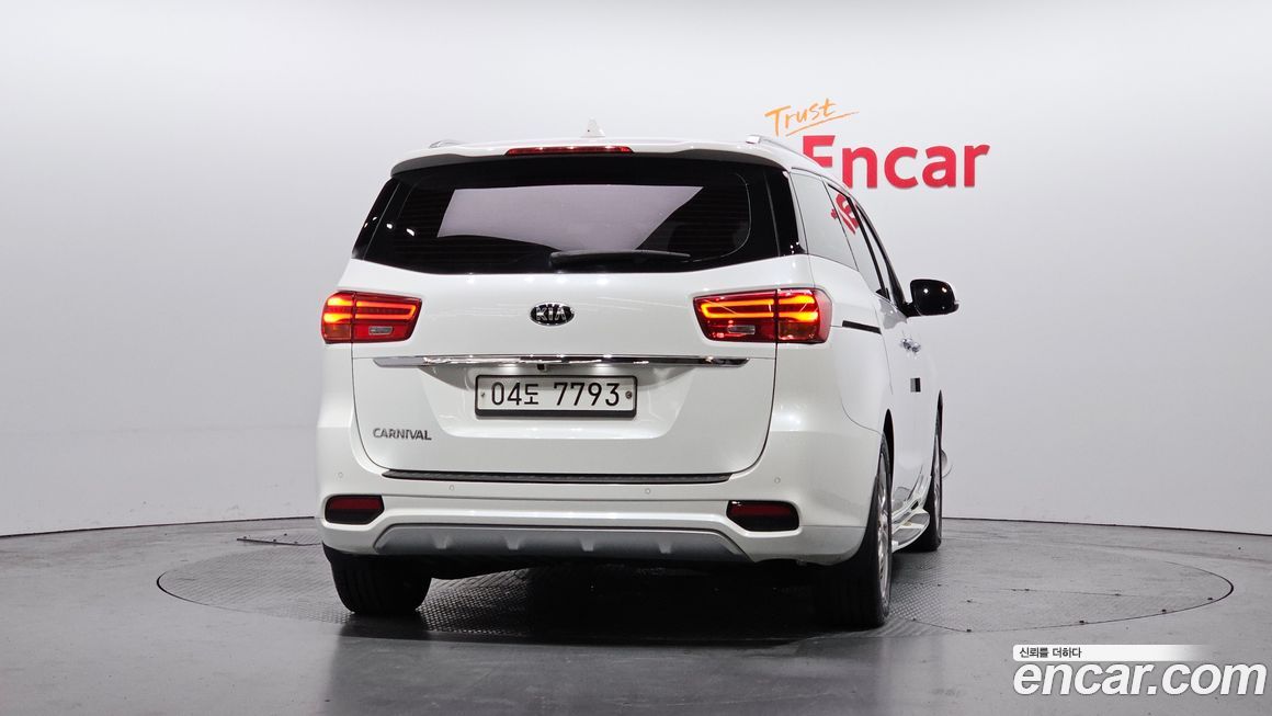Kia Canival 2019