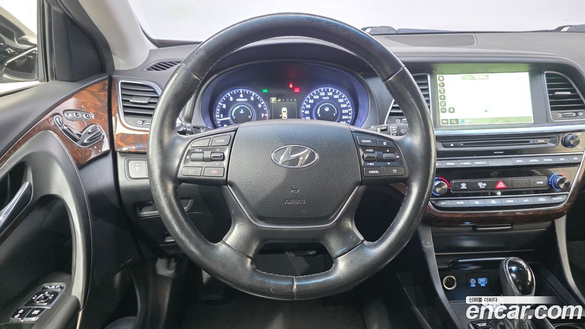 Hyundai Aslan 2015