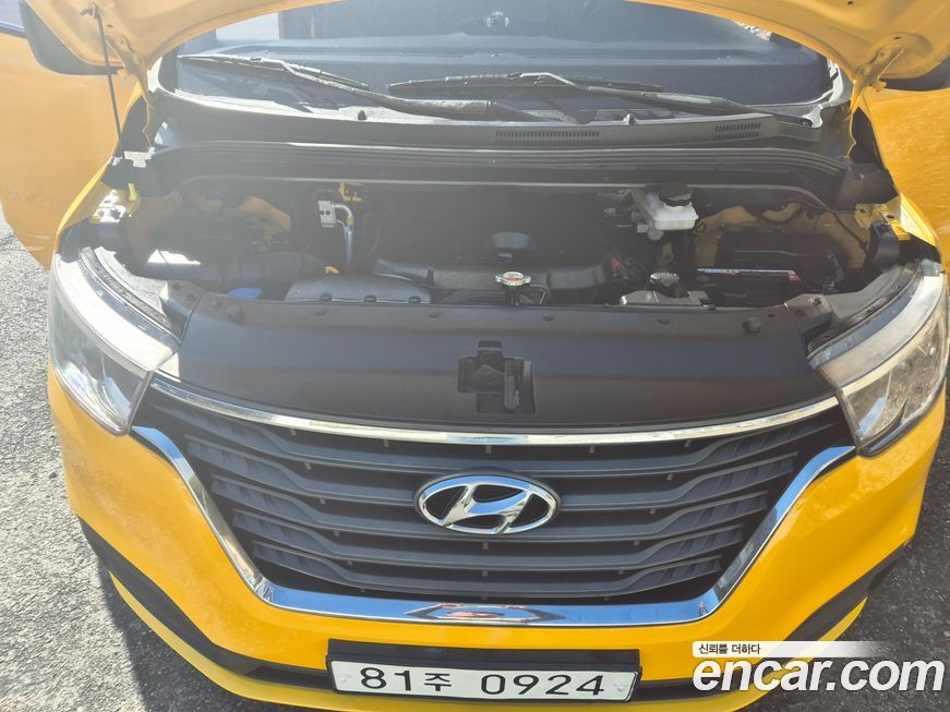 Hyundai Starex 2019
